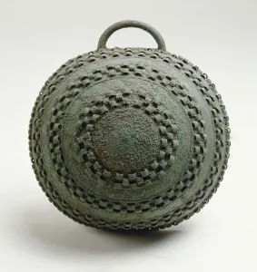 Bowl, Igbo Ukwu, 9th-10th century (leaded bronze) Bowl, Igbo Ukwu, 9th-10th century (leaded bronze)