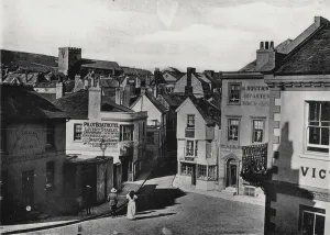 Bridge Street Gallery: Bridge Street, Lyme Regis (b / w photo)