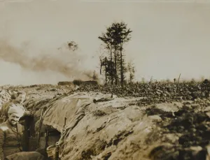 British troops in early trenches, 1914 (b/w photo) British troops in early trenches, 1914 (b/w photo)