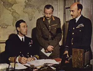 Airplane Gallery: British Vice-Admiral Lord Louis Mountbatten with his staff at Combined Operations Headquarters