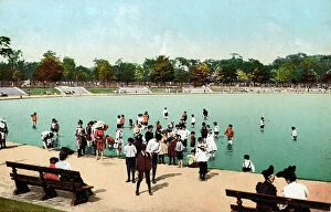 Buffalo Collection: Buffalo, New York - Wading Pond at Humboldt Park, early 20th century (postcard)