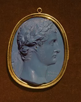 Cameo bearing the profile of Tiberius (Claudius Nero) (42BC-37AD) (glass & gold)