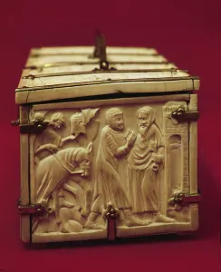 Casket with scenes from romance literature, 1330s (ivory) Casket with scenes from romance literature, 1330s (ivory)