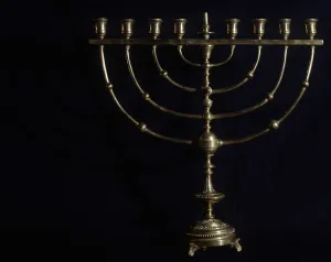 Chandelier has 9 arms of a synagogue destroyed in 1925 in the city of Scharrachgergheim Chandelier has 9 arms of a synagogue destroyed in 1925 in the city of Scharrachgergheim