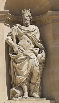 Charlemagne. Facade des Invalides (sculpture)