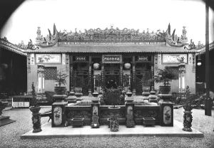 The Chinese Pavilion at the Universal Exhibition of 1889 in Paris (b/w photo) The Chinese Pavilion at the Universal Exhibition of 1889 in Paris (b/w photo)