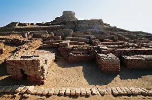 Citadel, archaeological excavations of Mohenjo-Daro (Unesco World Heritage Site, 1980) Citadel, archaeological excavations of Mohenjo-Daro (Unesco World Heritage Site, 1980)