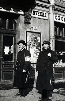 City militia on Kamennoostrovsky Prospekt in Petrograd, 1917 (b/w photo) City militia on Kamennoostrovsky Prospekt in Petrograd, 1917 (b/w photo)