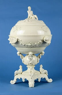Nautical Theme Gallery: Cocklepot on stand, Leeds, c.1790 (creamware)