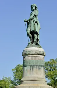Colossal statue of Vercingetorix (72-46 BC), Gallic leader - Sculpture of Millet Aime Colossal statue of Vercingetorix (72-46 BC), Gallic leader - Sculpture of Millet Aime