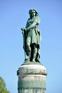 Colossal statue of Vercingetorix (72-46 BC), Gallic leader - Sculpture of Millet Aime Colossal statue of Vercingetorix (72-46 BC), Gallic leader - Sculpture of Millet Aime