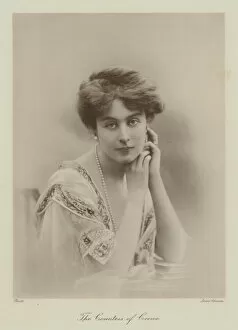 The Countess of Crewe (b / w photo)
