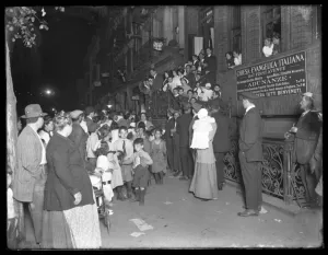Second Avenue Gallery: Crowds at John Hall Memorial Chapel, 63rd Street and Second Avenue, New York