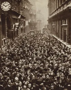6015589 Crowds on the street outside the Stock Exchange in the City of London as Britain abandoned the gold standard, 1931 (b/w photo) by English Photographer, (20th century); Private Collection; (add.info.: Crowds on the street outside the Stock Exchange in the City of London as Britain abandoned the gold standard, 1931. Illustration from The Story of the World in Pictures (Odhams Press, London, 1934).); © Look and Learn Crowds on the street outside the Stock Exchange in the City of London as Britain abandoned the gold standard, 1931 (b / w photo)