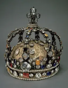 The Crown of Louis XV, 1722 (gilded silver, replacement stones & pearls) The Crown of Louis XV, 1722 (gilded silver, replacement stones & pearls)