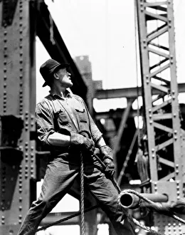 Derrick man, Empire State Building, 1930-31 (gelatin silver print) Derrick man, Empire State Building, 1930-31 (gelatin silver print)