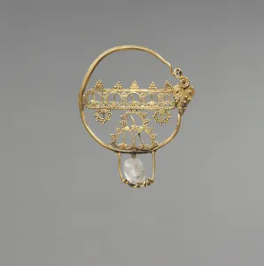Earring with openwork, Early Byzantine Period, 600-800 (gold with rock crystal bead) Earring with openwork, Early Byzantine Period, 600-800 (gold with rock crystal bead)