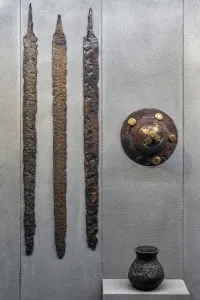 Elements of a Longobard tomb kit, late 6th-7th century, found in the necropolis of Leno, Porzano, Brescia Elements of a Longobard tomb kit, late 6th-7th century, found in the necropolis of Leno, Porzano, Brescia