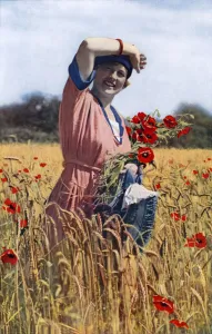 English Rose Gallery: Fairest of Eves daughters - The English girl (colour photo)