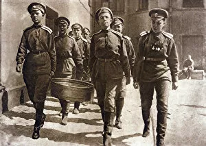 Female Soldiers, Russia, 1917 (b / w photo)