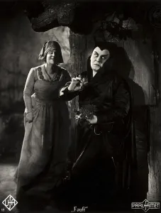 Still from the film Faust with Emil Jannings, 1926 (b/w photo) Still from the film Faust with Emil Jannings, 1926 (b/w photo)