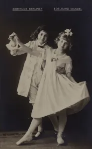 Gertrude Berliner and Edelgard Mandel, German actresses (b/w photo) Gertrude Berliner and Edelgard Mandel, German actresses (b/w photo)