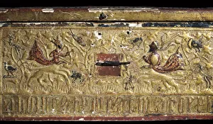 Detail of a gilded wooden box representing a king and a Saracen chief fighting each other Detail of a gilded wooden box representing a king and a Saracen chief fighting each other