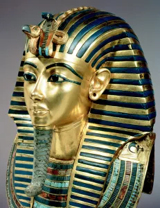 Images Dated 1st September 2006: The gold funerary mask, from the tomb of Tutankhamun (c