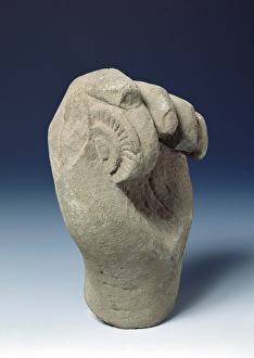 Hand of a statue holding the chakra disc, 800-1431 (stone) Hand of a statue holding the chakra disc, 800-1431 (stone)