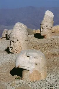 Head of Zeus-Oromandes, a goddess and an eagle (photo) Head of Zeus-Oromandes, a goddess and an eagle (photo)