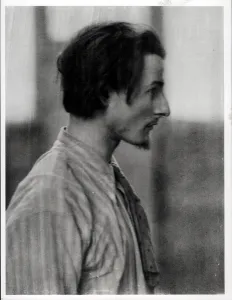 Henri Gaudier-Brzeska (1891-1915) (b&w photo) Henri Gaudier-Brzeska (1891-1915) (b&w photo)
