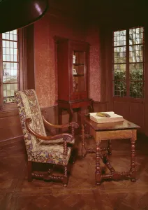 Interior of the study of Honore de Balzac (1799-1850) in his home in rue Raynouard Interior of the study of Honore de Balzac (1799-1850) in his home in rue Raynouard