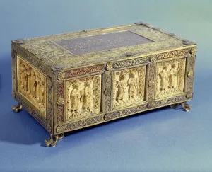 Ivory box. Portable altar, 11th century. Paris, National Museum of the Middle Ages Ivory box. Portable altar, 11th century. Paris, National Museum of the Middle Ages