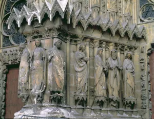 Jamb figures from the left hand side of the central portal, west facade Jamb figures from the left hand side of the central portal, west facade