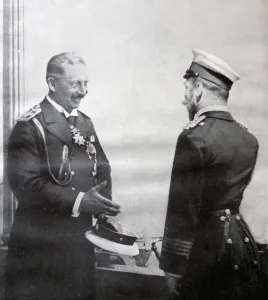 Kaiser Wilhelm II and Tsar Nicholas II, 1914 (b/w photo) Kaiser Wilhelm II and Tsar Nicholas II, 1914 (b/w photo)