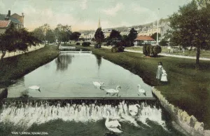 Dawlish Gallery: The Lawn, Dawlish (colour photo)