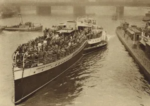 London crowds leave for Margate by paddle steamer from the Old Swan Pier just above London crowds leave for Margate by paddle steamer from the Old Swan Pier just above