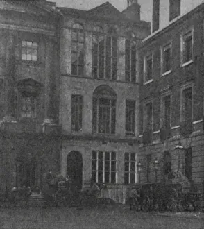 Central Library Gallery: The London Library, 14 St Jamess Square, London (b / w photo)