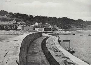 West Dorset Gallery: Lyme Regis from the Cobb (b / w photo)
