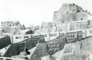 The Mappin Terraces, London Zoo, 1922 (b/w photo) The Mappin Terraces, London Zoo, 1922 (b/w photo)