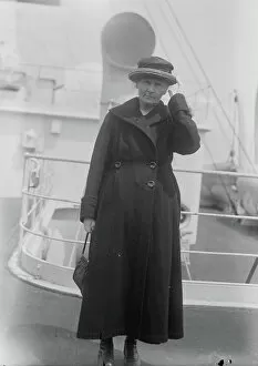 Portait Collection: Marie Curie arriving in New York City, USA, 1921 (b/w photo)
