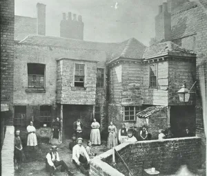 Rundown Gallery: Market Court, London, 1868 (b / w photo)