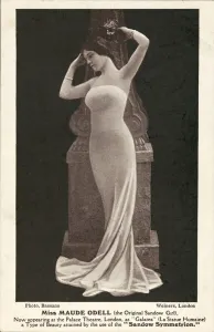 Maude Odell, American stage actress (b/w photo) Maude Odell, American stage actress (b/w photo)