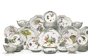 Meissen Bruehlsche Allerlei botanical part dinner and dessert service, c Meissen Bruehlsche Allerlei botanical part dinner and dessert service, c