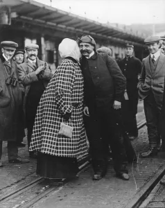 Mr and Mrs Bleriot after the former had flown the Channel, 1910 (b/w photo) Mr and Mrs Bleriot after the former had flown the Channel, 1910 (b/w photo)