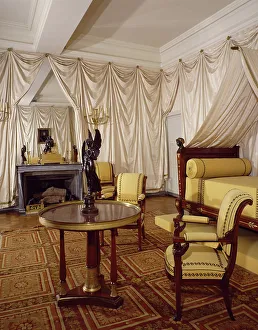 Napoleon Bonaparte's bed in mahogany and gilded bronze Napoleon Bonaparte's bed in mahogany and gilded bronze