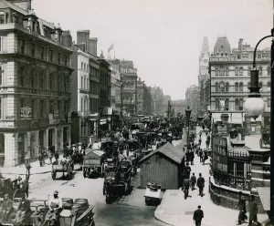 New Bridge Street Gallery: New Bridge Street, London (photo)