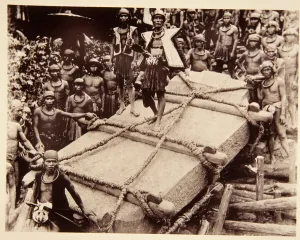 Nias people transporting a megalith, c.1920 (b/w photo) Nias people transporting a megalith, c.1920 (b/w photo)