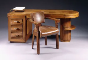 An oak desk and chair, c. 1940 (oak, leather) An oak desk and chair, c. 1940 (oak, leather)
