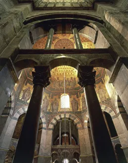 Octagonal interior, Palatine Chapel (786-804), Aachen Cathedral (8th-16th century Octagonal interior, Palatine Chapel (786-804), Aachen Cathedral (8th-16th century